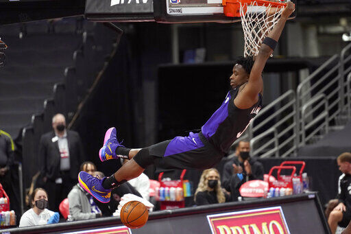 APTOPIX Warriors Raptors Basketball